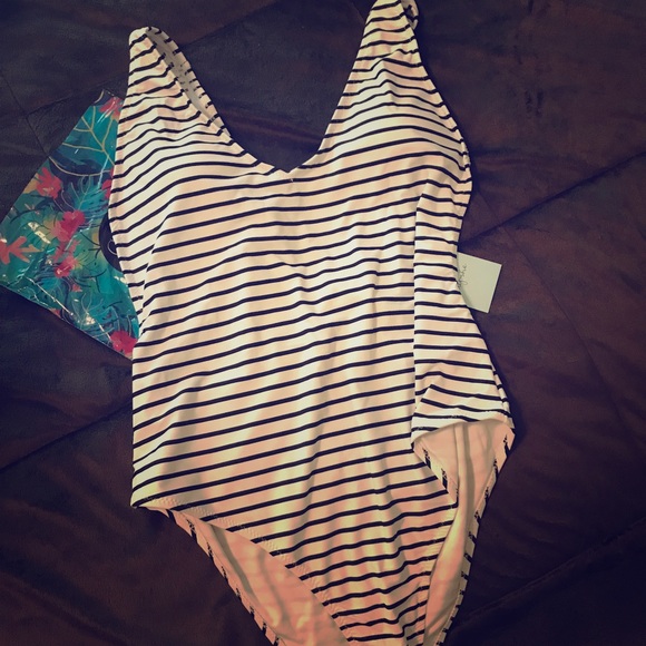 NWT one piece black and white side plunge suit. - Picture 1 of 4